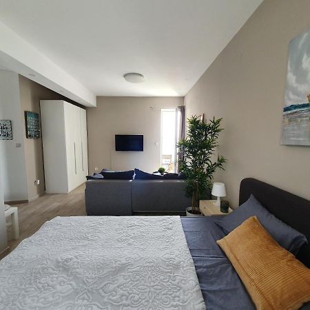 Apartment Danijela โนวาลยา ภายนอก รูปภาพ