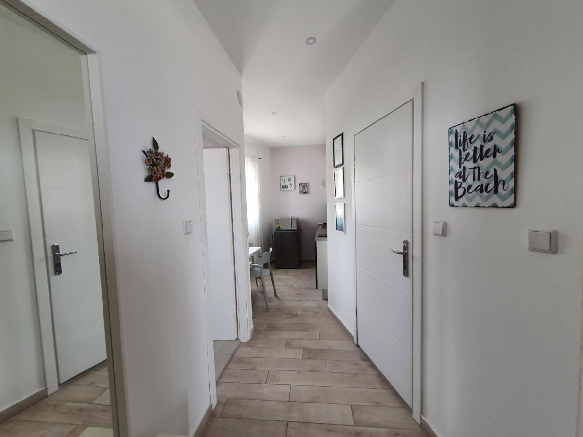 Apartment Danijela โนวาลยา ภายนอก รูปภาพ