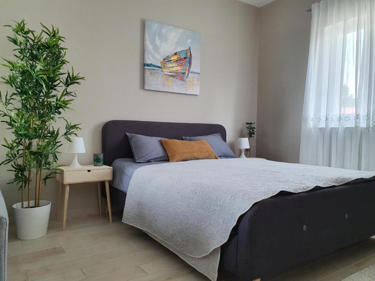 Apartment Danijela โนวาลยา ภายนอก รูปภาพ