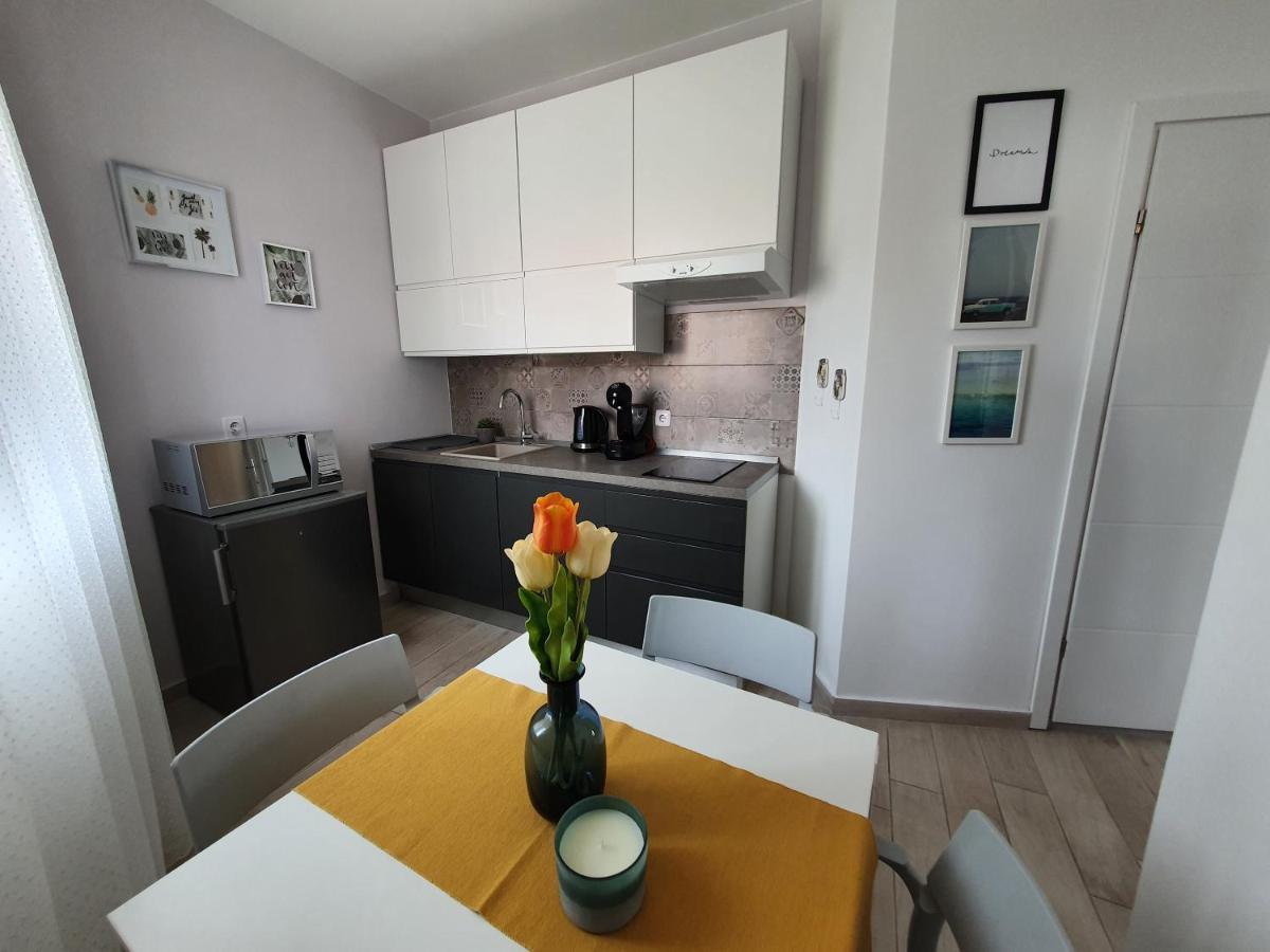Apartment Danijela โนวาลยา ภายนอก รูปภาพ