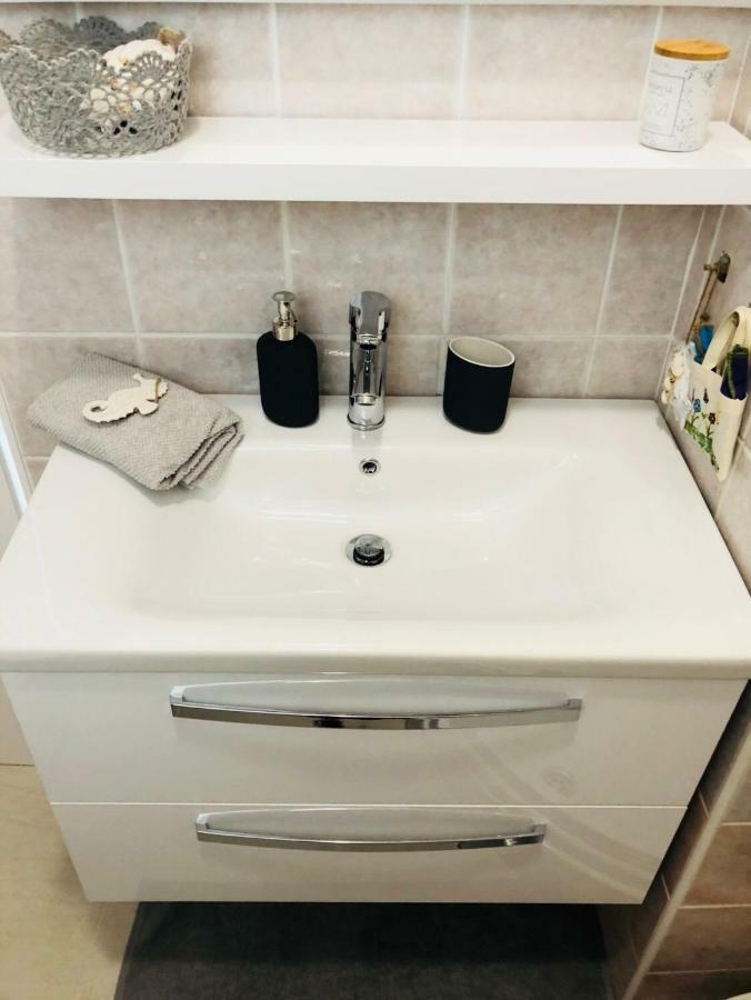 Apartment Danijela โนวาลยา ภายนอก รูปภาพ